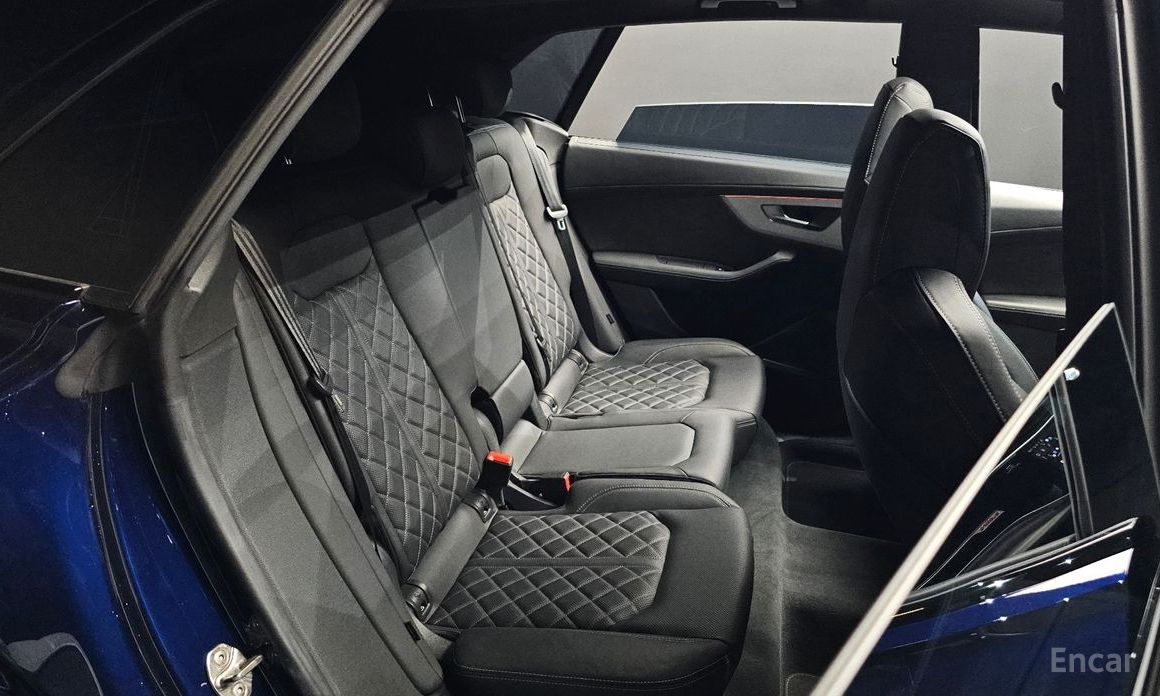 Q8 (4M) 55 TFSI Quattro Premium 12