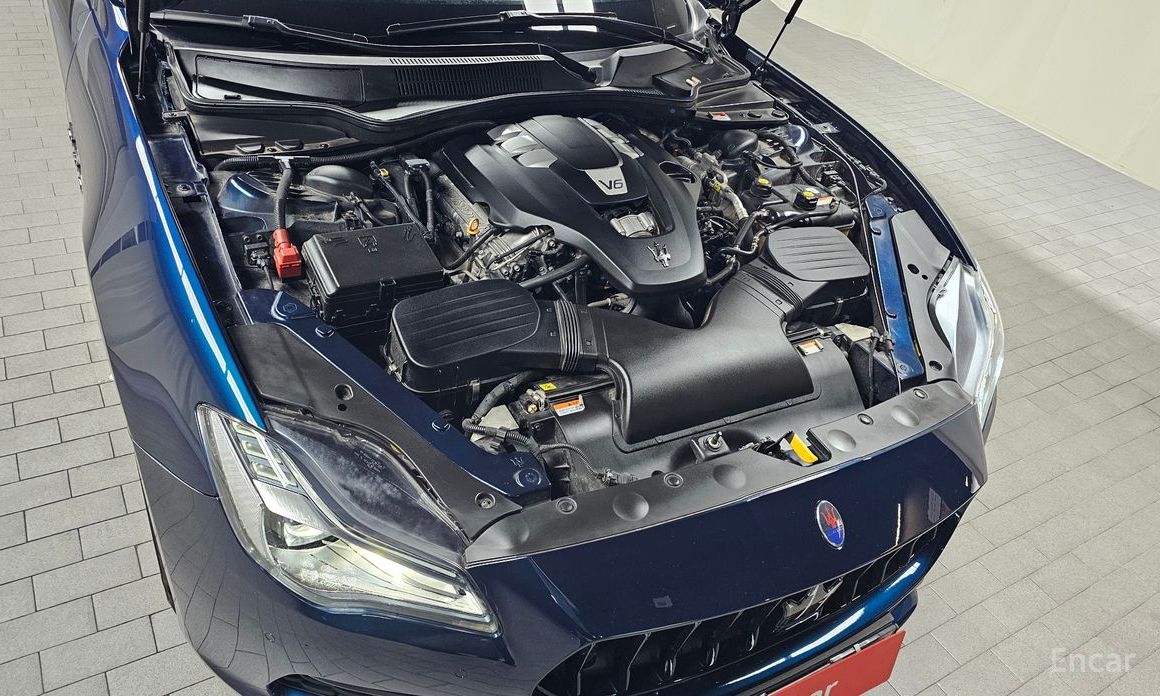 Quattroporte 3.0 V6 Gran Russo 7