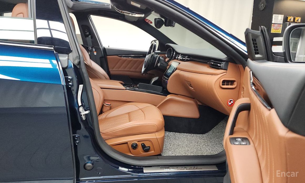 Quattroporte 3.0 V6 Gran Russo 12