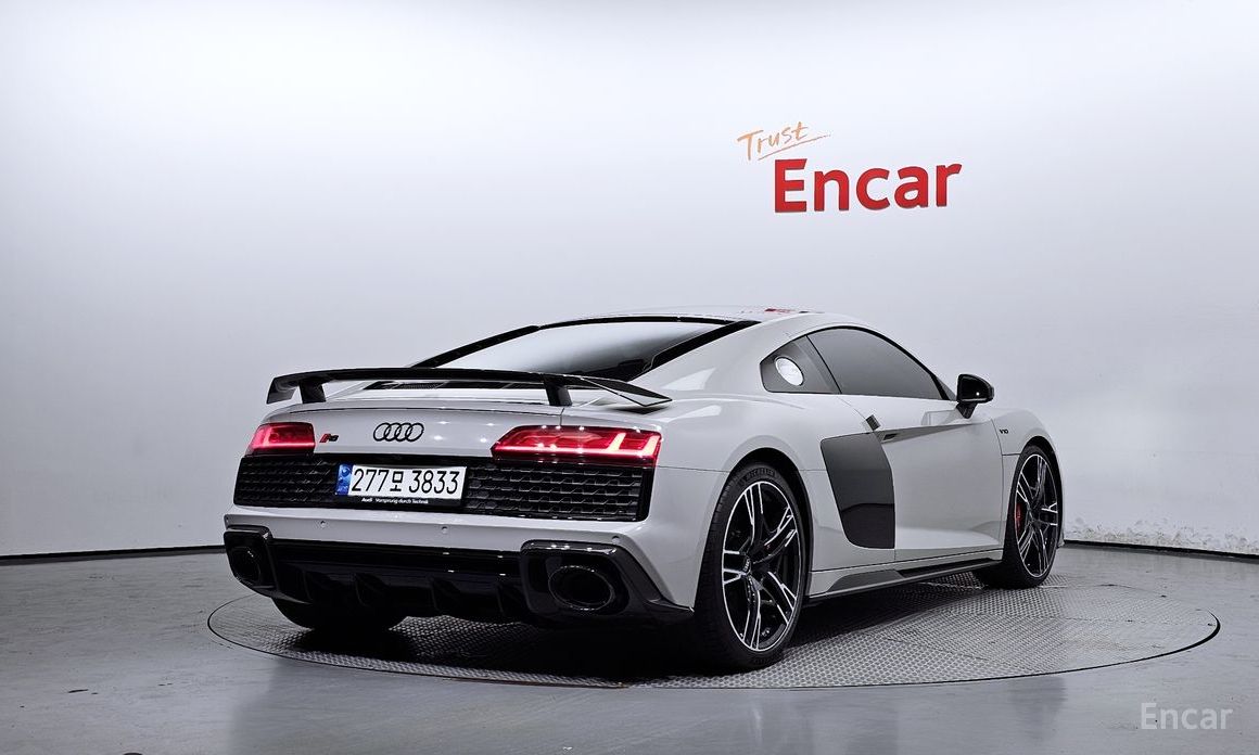 R8 (4S)5.2 V10 Performance Coupe 3