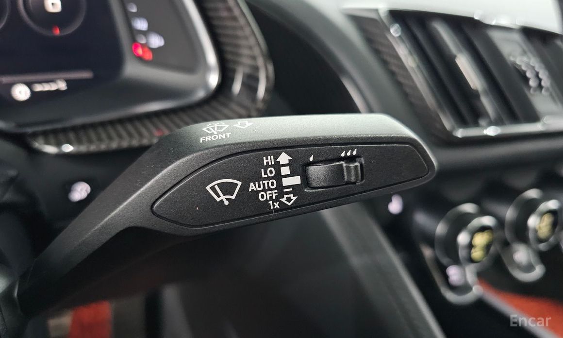R8 (4S)5.2 V10 Performance Coupe 19