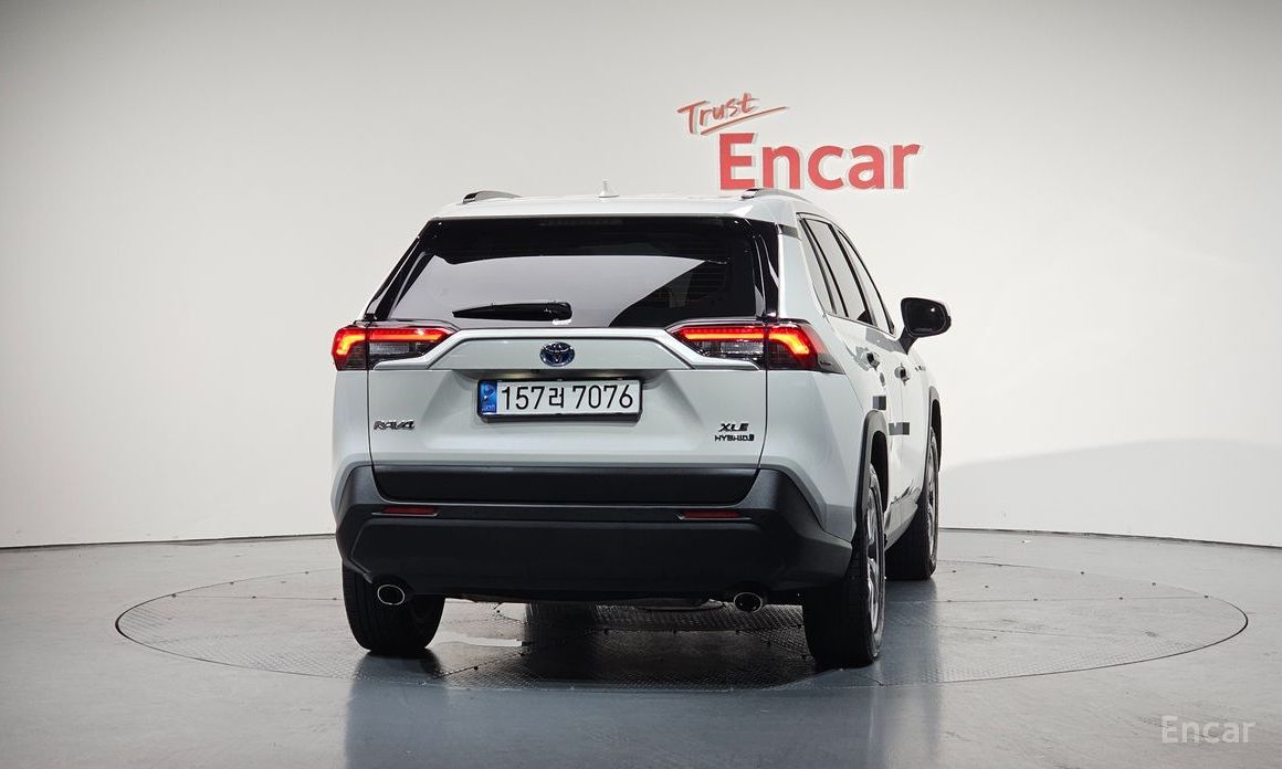 Toyota RAV4 5th Generation 2.5 2WD Hybrid №5