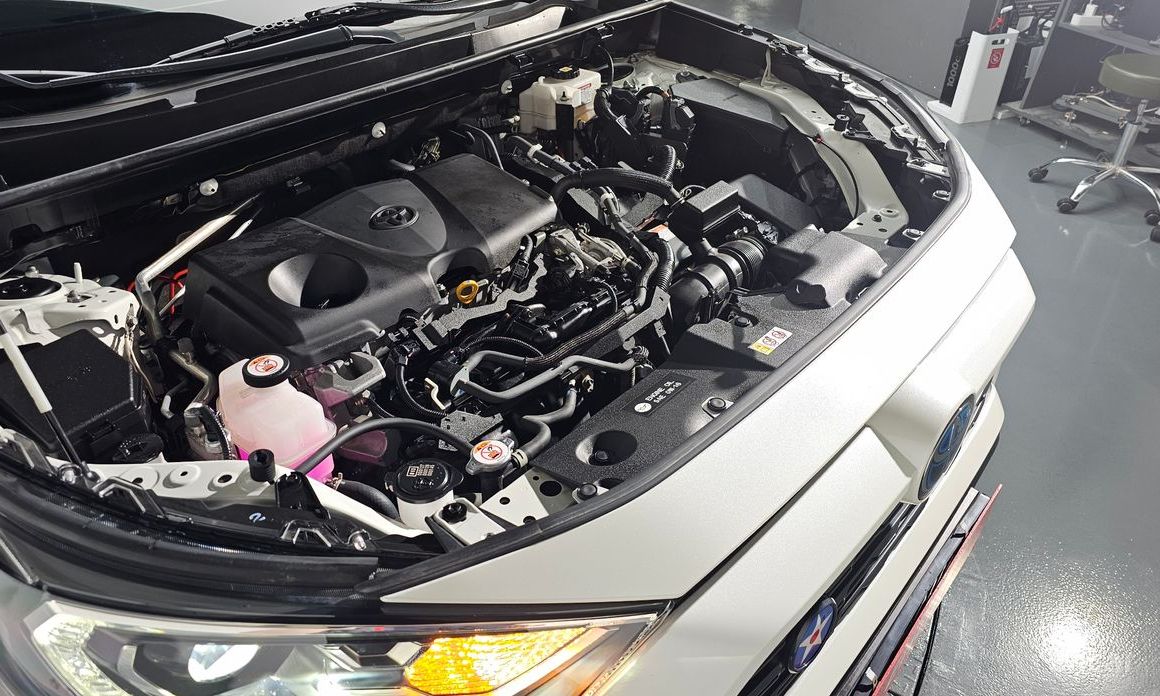 Toyota RAV4 5th Generation 2.5 2WD Hybrid №7