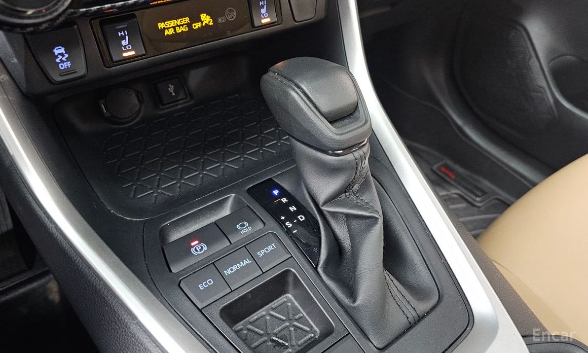 Toyota RAV4 5th Generation 2.5 2WD Hybrid №10