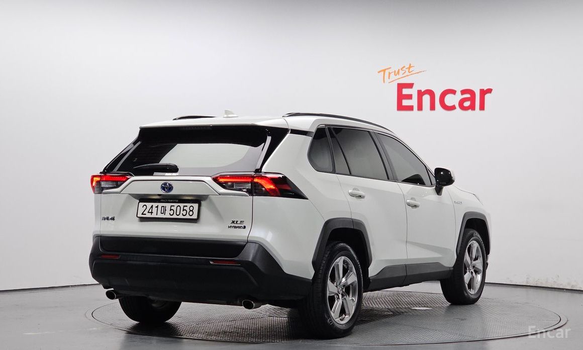 RAV4 5th Generation 2.5 2WD Hybrid 3