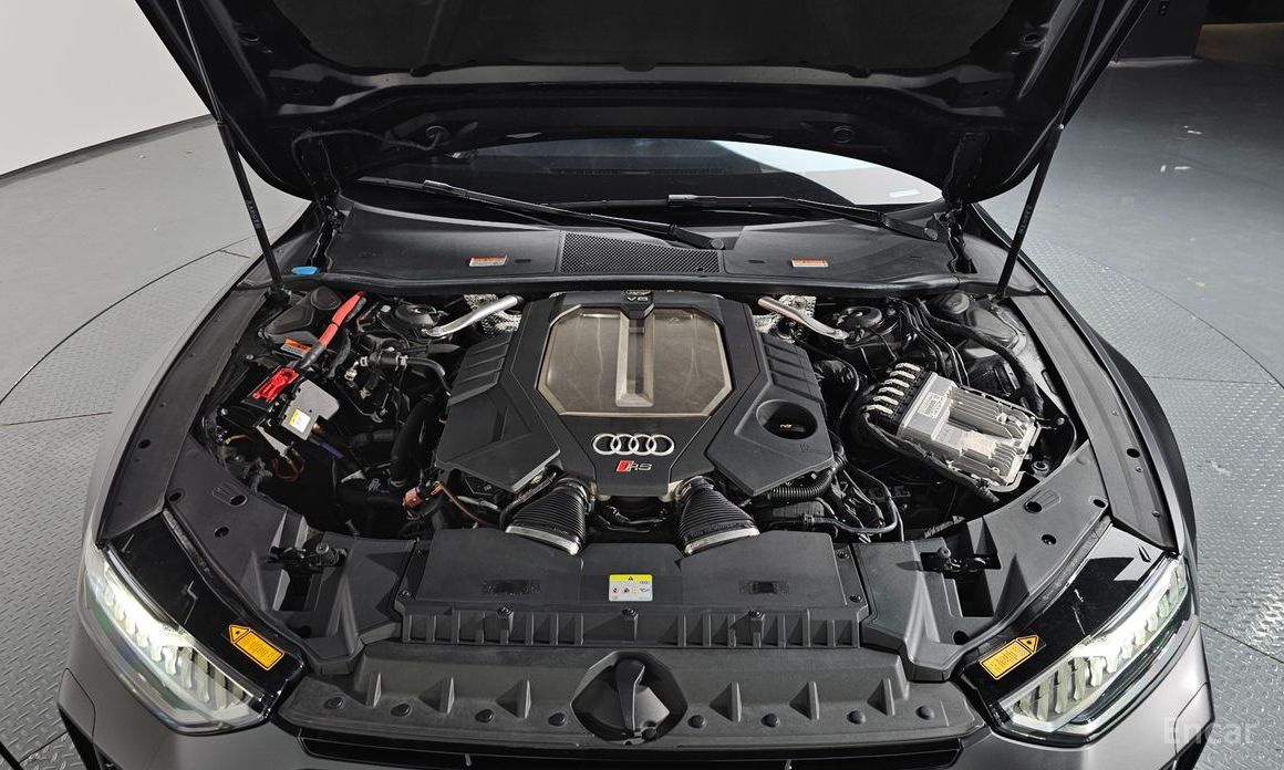 RS7 (4K)4.0 TFSI Quattro 6