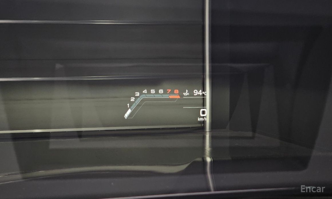 RS7 (4K)4.0 TFSI Quattro 9