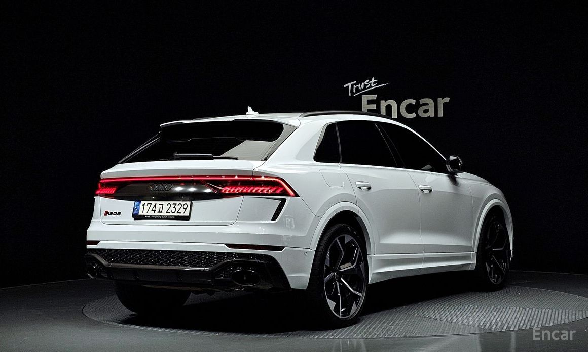 RSQ8 (4M) 4.0 TFSI Quattro 3