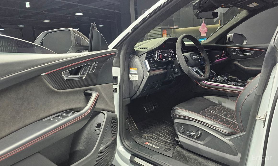 RSQ8 (4M) 4.0 TFSI Quattro 12