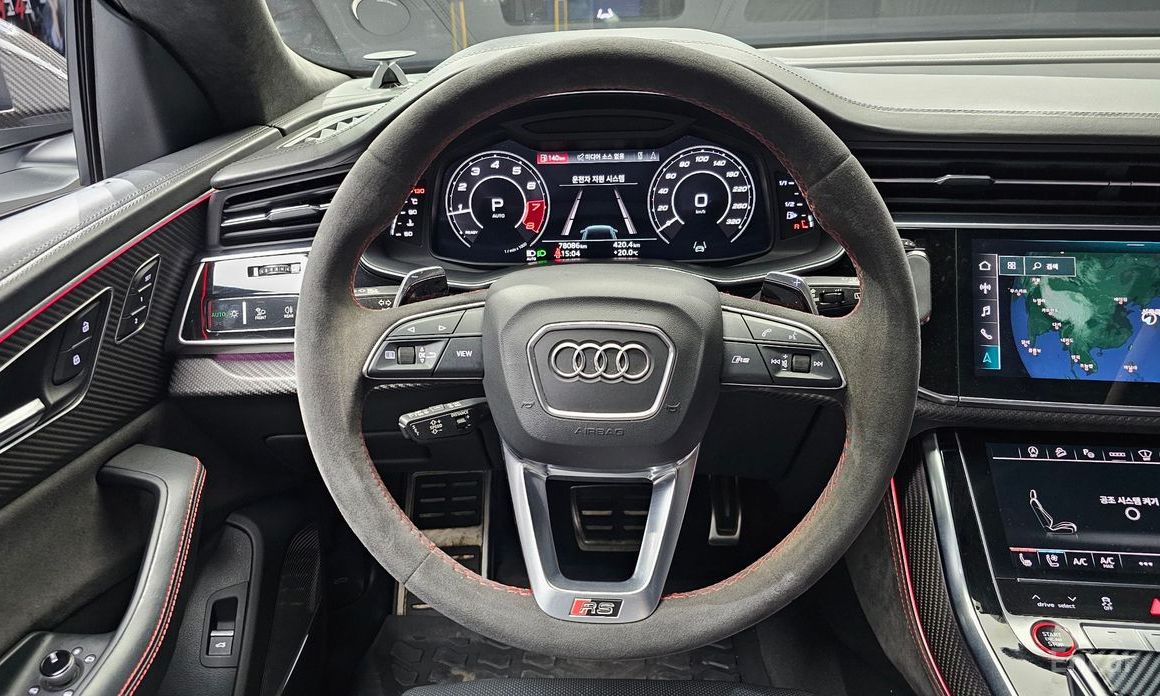 RSQ8 (4M) 4.0 TFSI Quattro 14