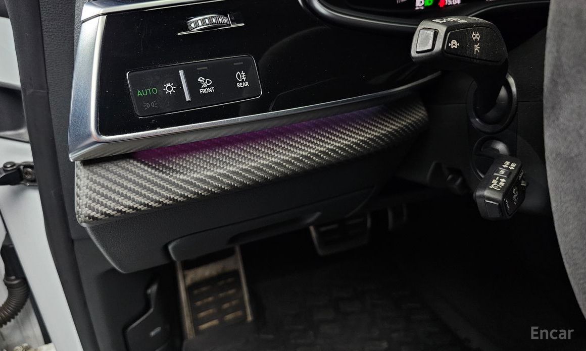 RSQ8 (4M) 4.0 TFSI Quattro 17