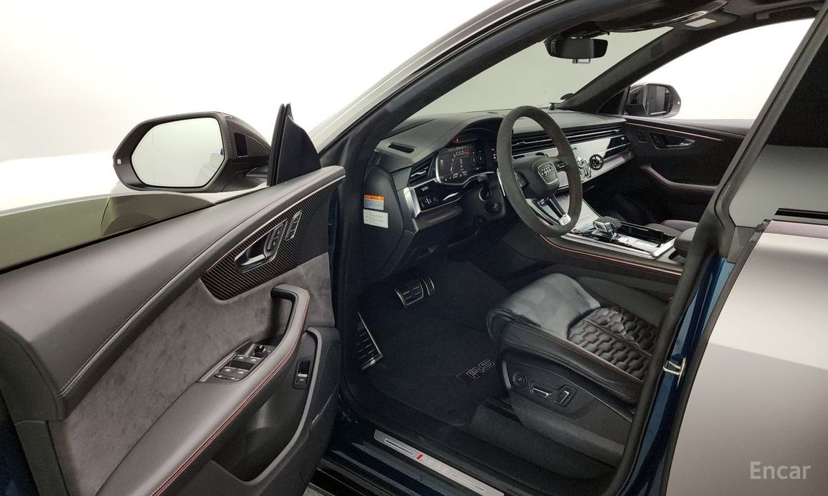 RSQ8 (4M) 4.0 TFSI Quattro 11
