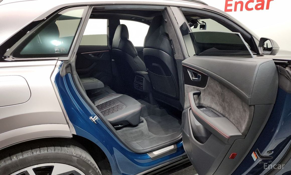 RSQ8 (4M) 4.0 TFSI Quattro 13
