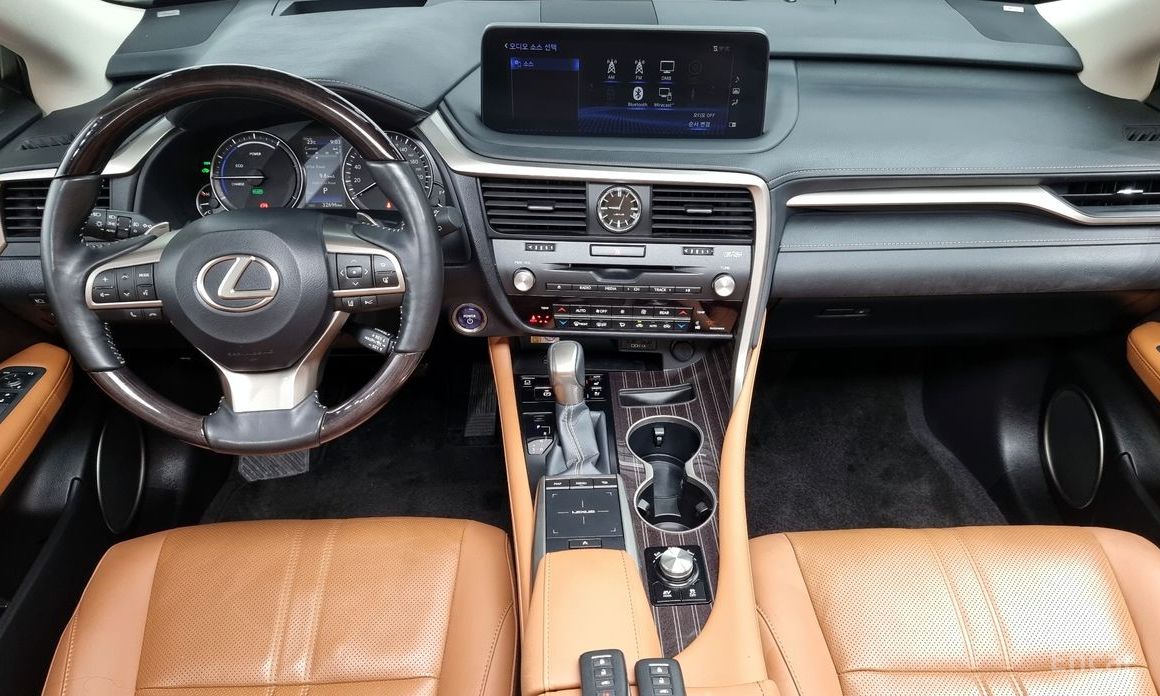 Lexus RX450hL 4th Generation Executive №8