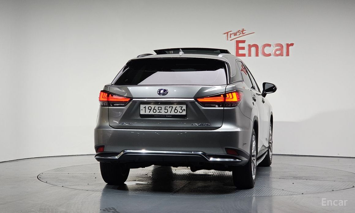 RX450h 4th Generation Executive 5