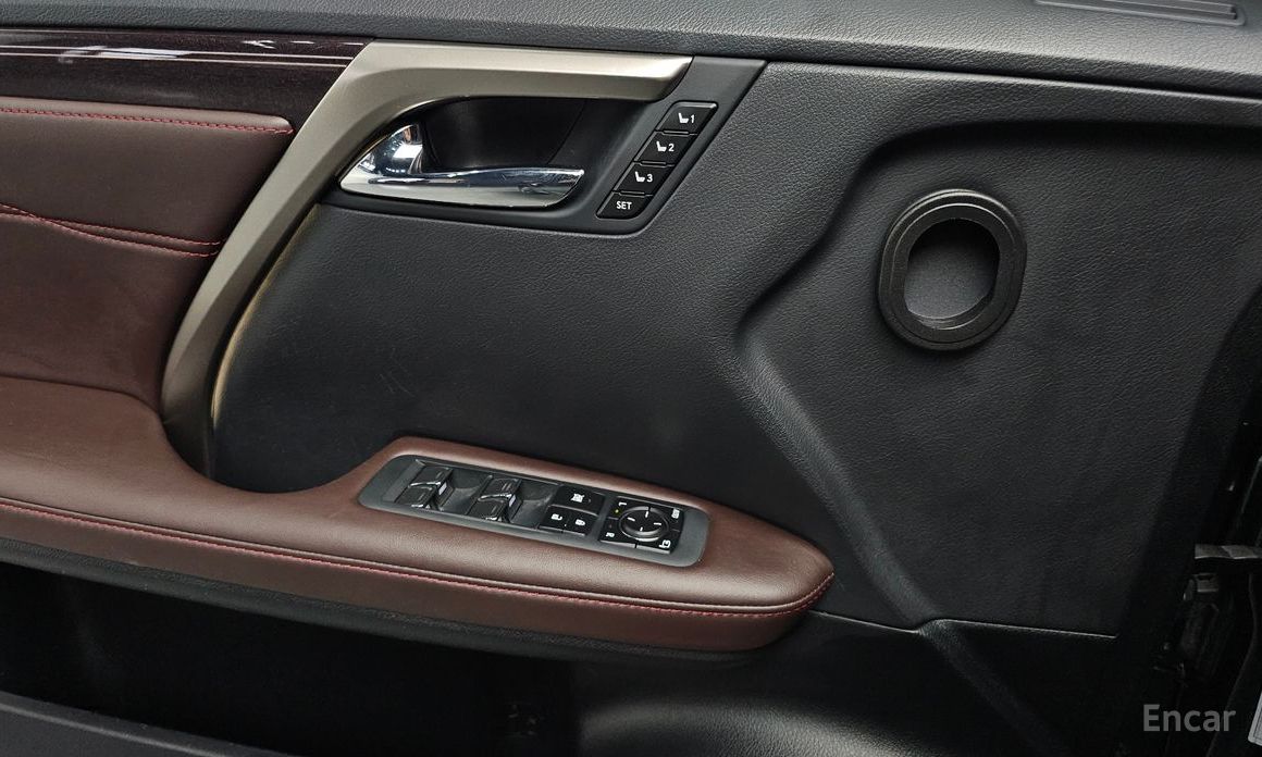 Lexus RX450h 4th Generation Executive №18