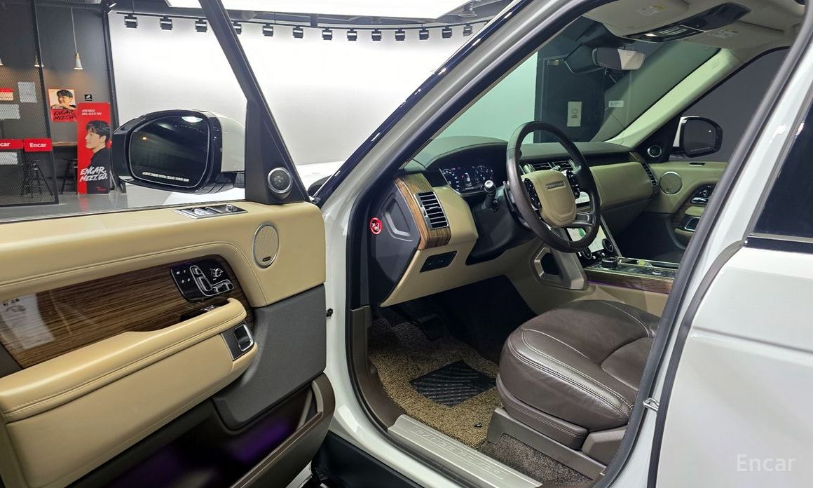 Range Rover 4th Generation 4. 4 SDV8 Vogue SE Diesel 11