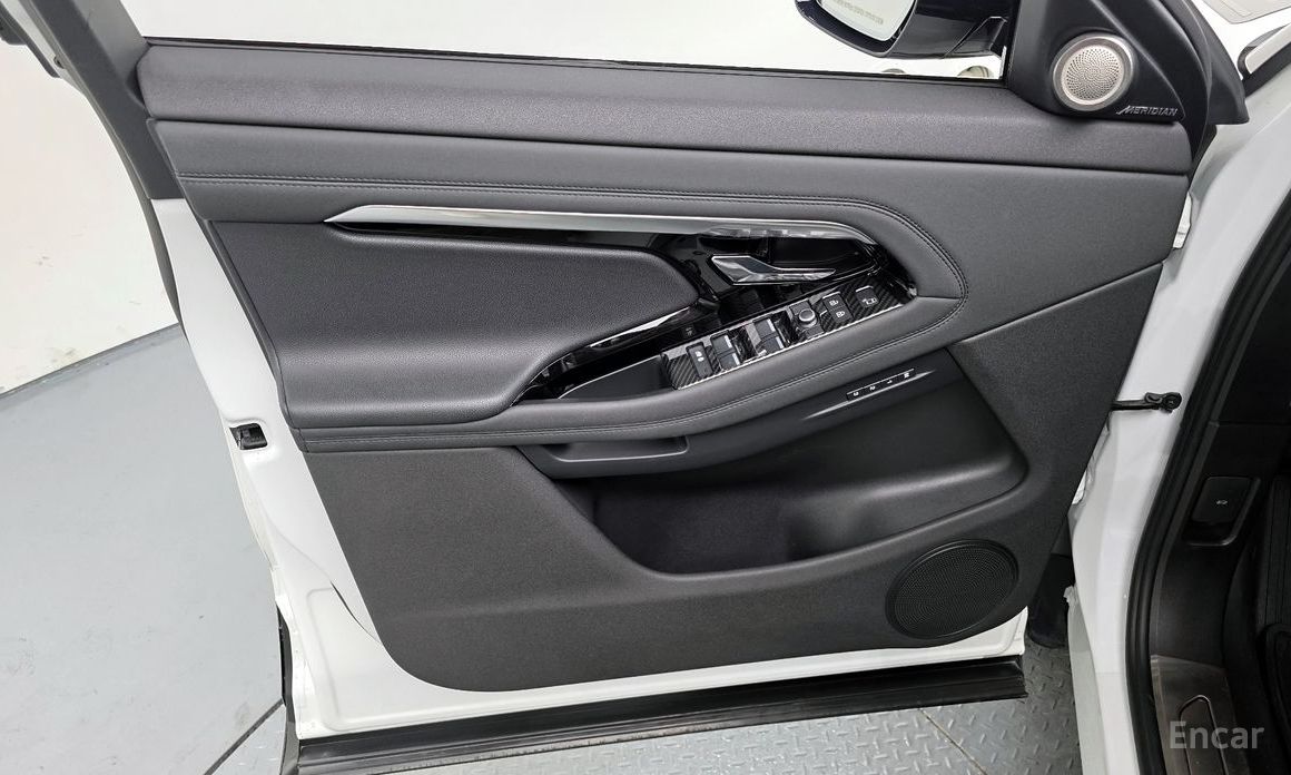 Range Rover Evoque 2nd Generation P250 R-Dynamic SE 18