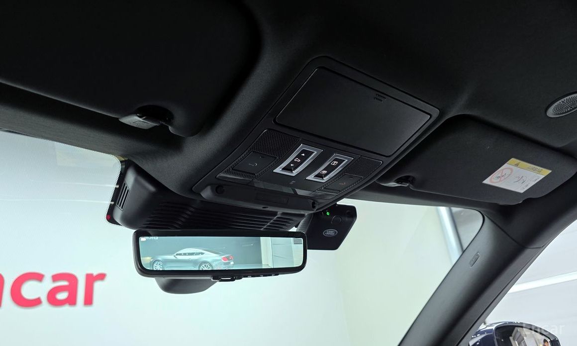 Range Rover Evoque 2nd Generation P250 R-Dynamic SE 19