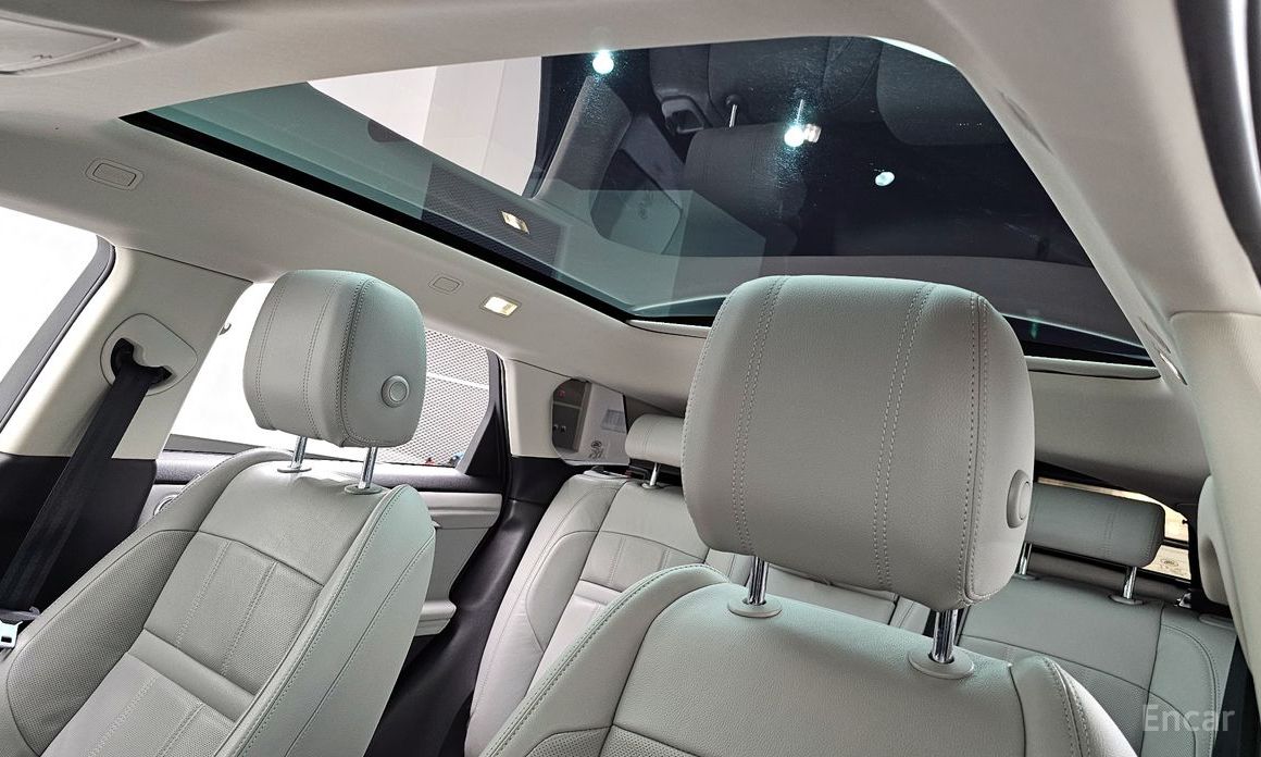 Range Rover Evoque 2nd Generation P250 SE 18