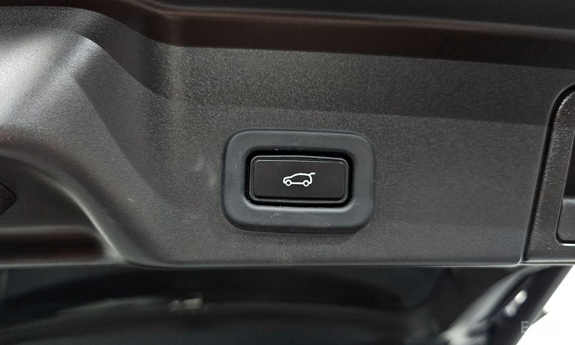 Range Rover Evoque 2nd Generation P250 SE 20