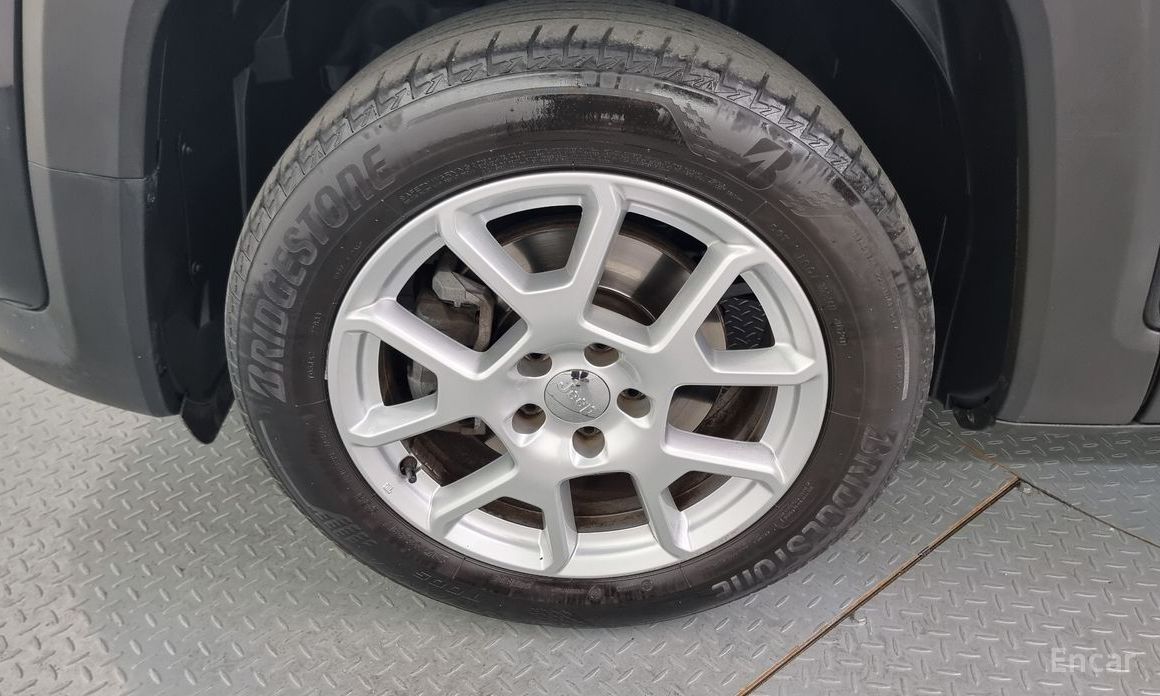 Renegade 2.4 Limited 6