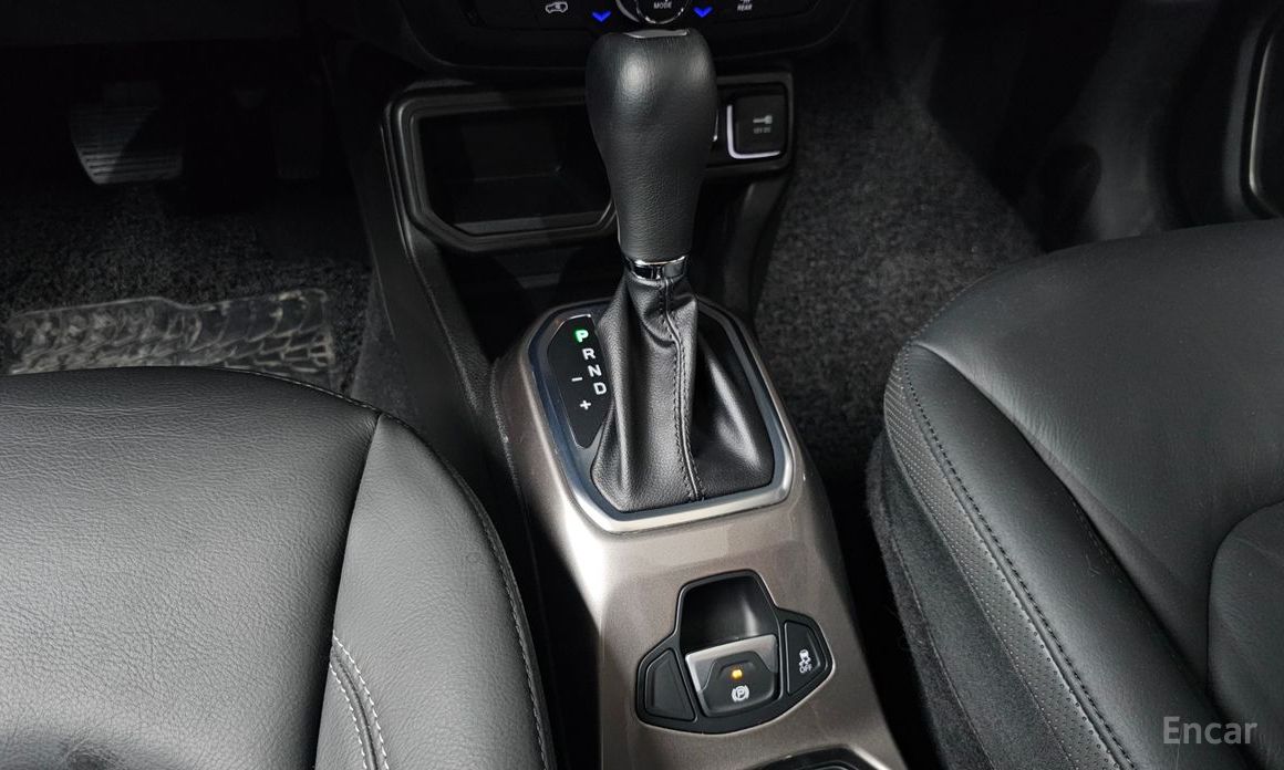 Renegade 2.4 Limited 10