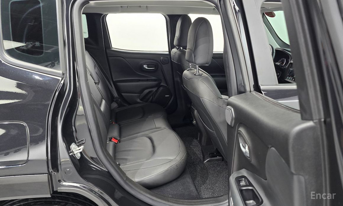 Renegade 2.4 Limited AWD 13