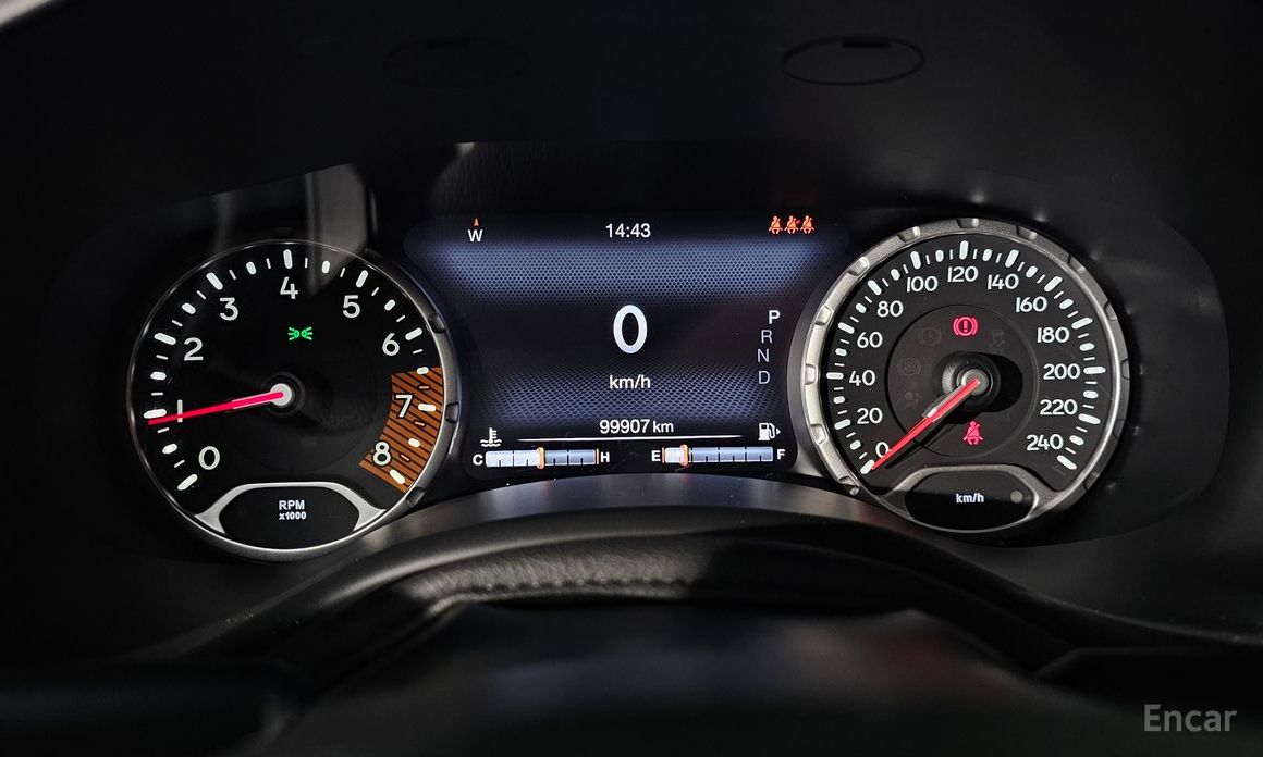 Renegade 2.4 Limited AWD 8