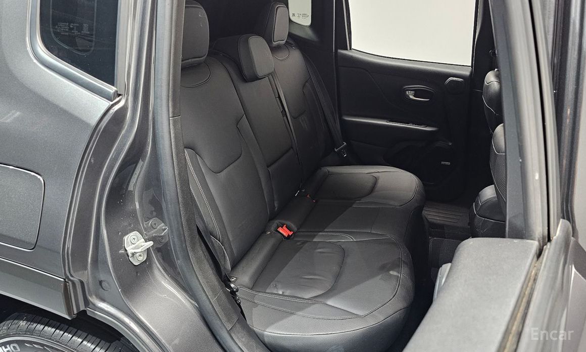 Renegade 2.4 Limited AWD 12