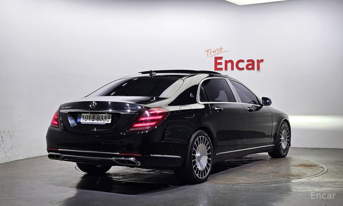 S-Class W222 Maybach S560 4MATIC 3