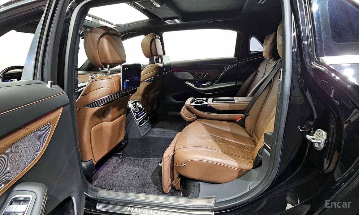 S-Class W222 Maybach S560 4MATIC 12