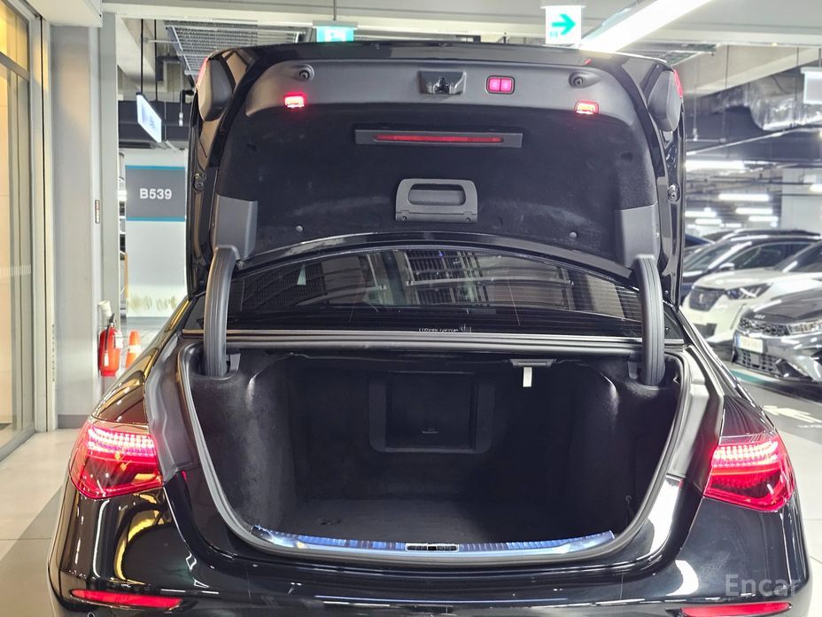 Mercedes-Benz S-Class W223S350 d №11