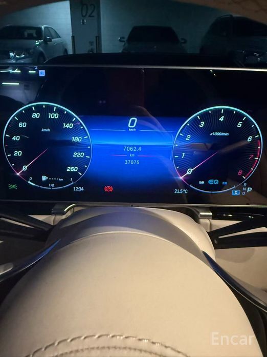 S-Class W223 Maybach S580 4MATIC 8