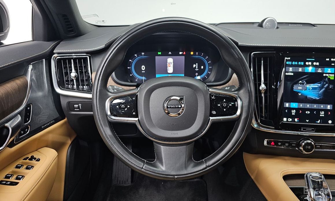 S90B6 AWD Inscriptions90b6 AWD INSCRIPTIONS90B6 15