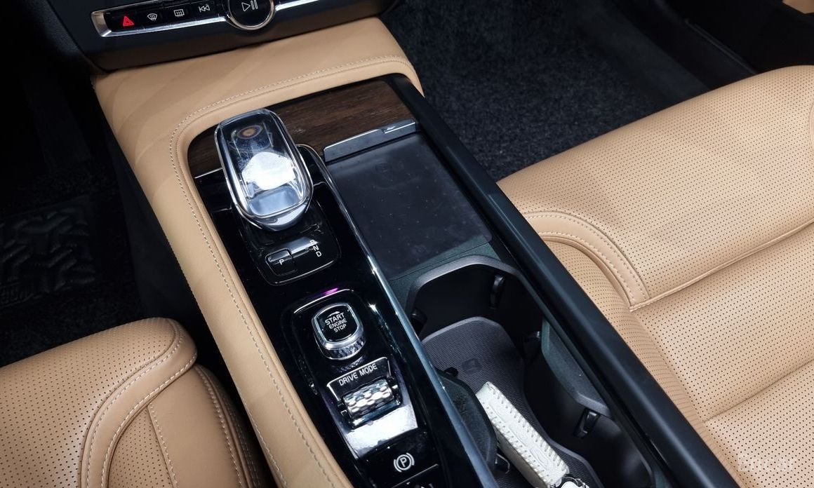 S90B6 AWD Inscriptions90b6 AWD INSCRIPTIONS90B6 10
