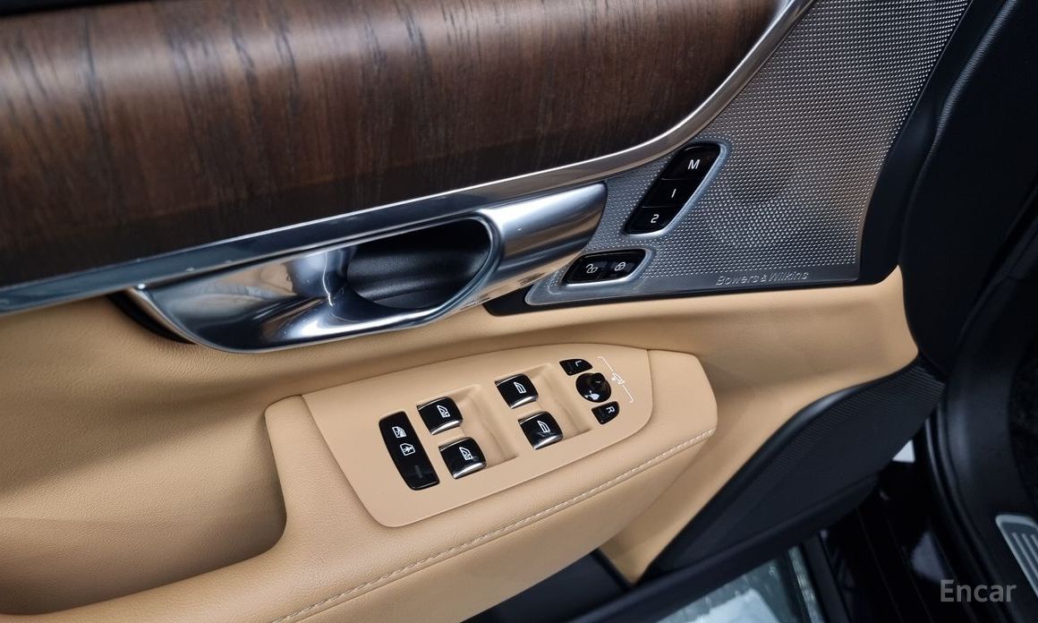 S90B6 AWD Inscriptions90b6 AWD INSCRIPTIONS90B6 17