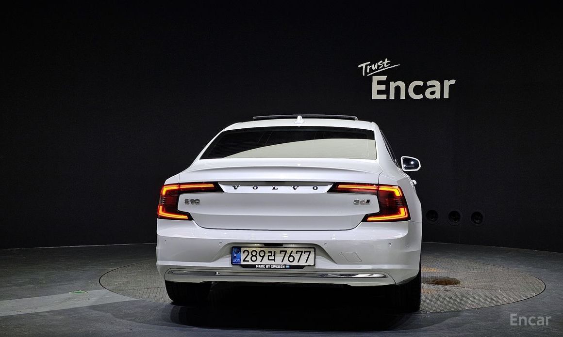 S90B6 AWD Inscriptions90b6 AWD INSCRIPTIONS90B6 5