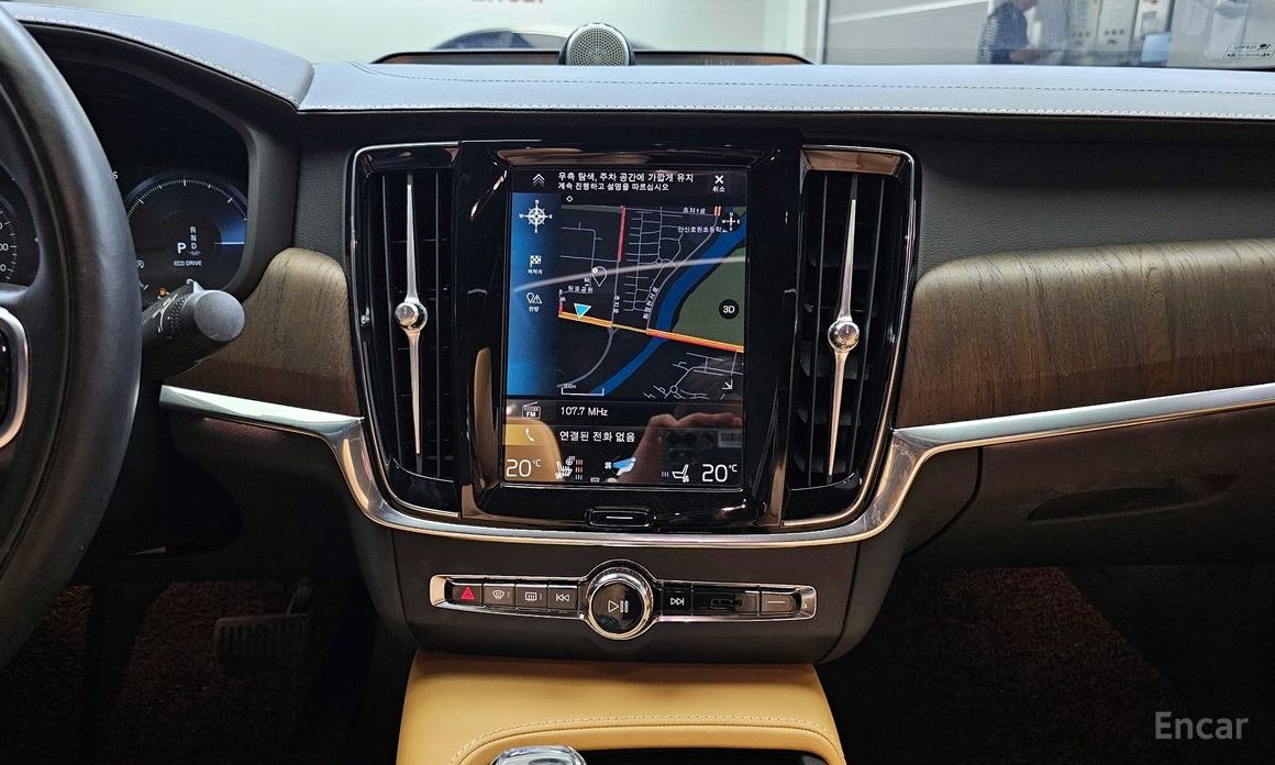 S90B6 AWD Inscriptions90b6 AWD INSCRIPTIONS90B6 17