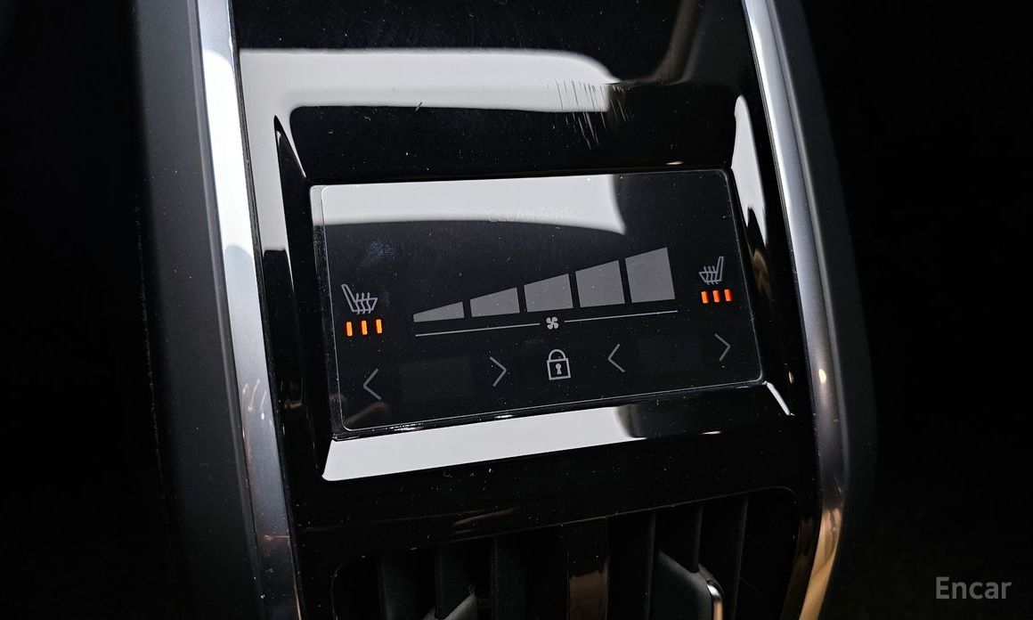S90B6 AWD Inscriptions90b6 AWD INSCRIPTIONS90B6 19