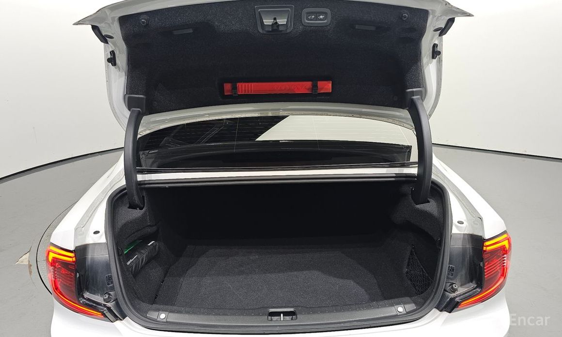 S90B6 AWD Inscriptions90b6 AWD INSCRIPTIONS90B6 21