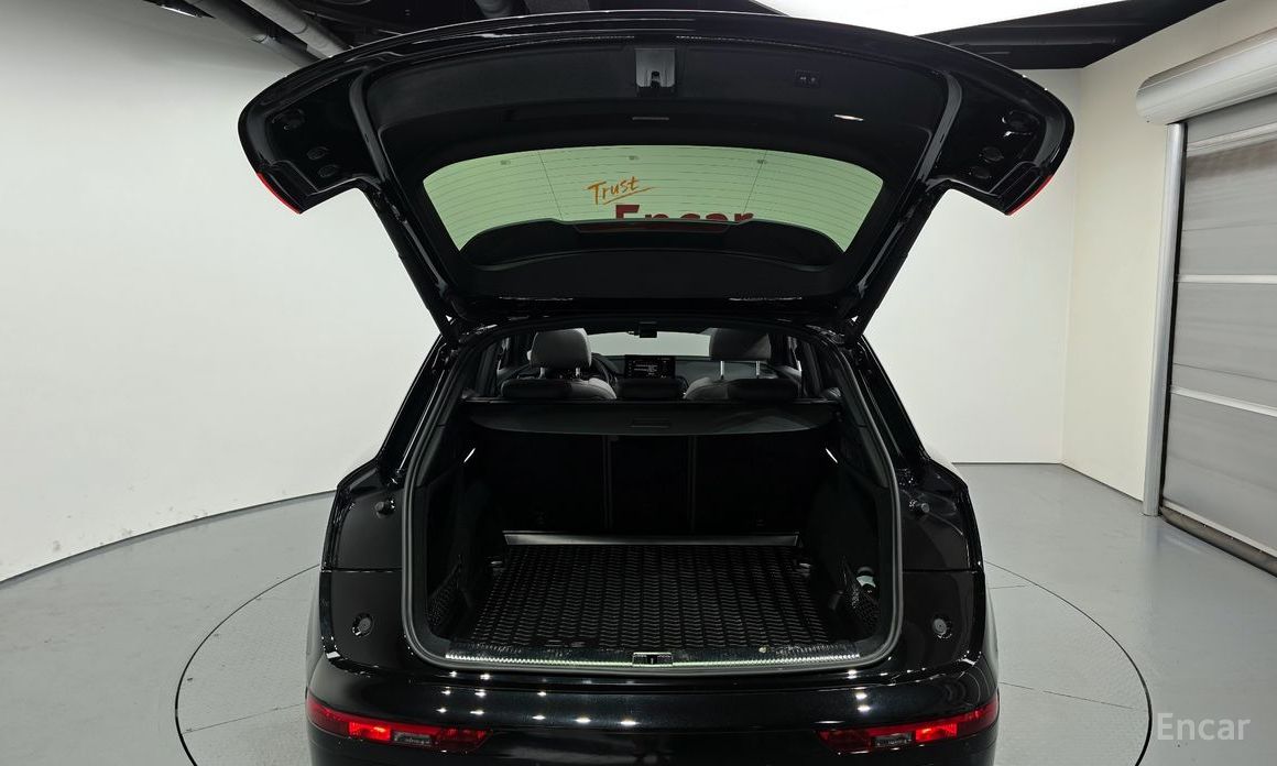 SQ5 (FY) 3.0 TFSI Quattro 21