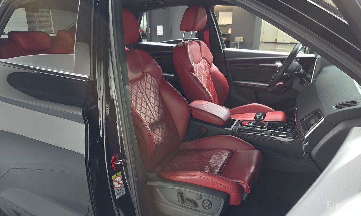 SQ5 (FY) 3.0 TFSI Quattro Sportback 11