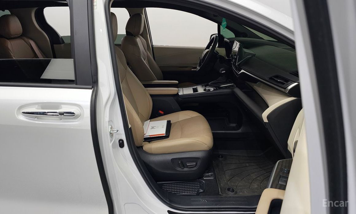 Siena 4th Generation 2.5 Hybrid 2WD 12