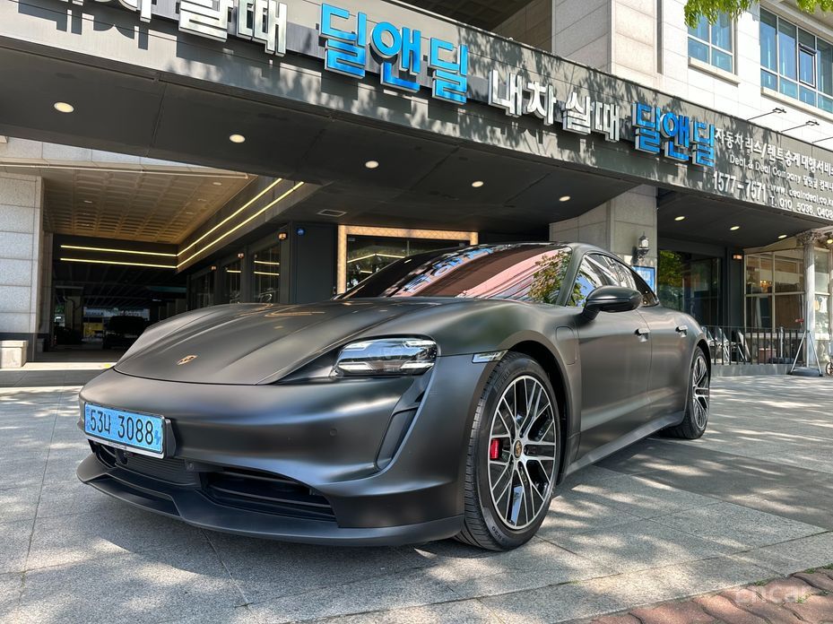 Porsche Taikan 4S №2