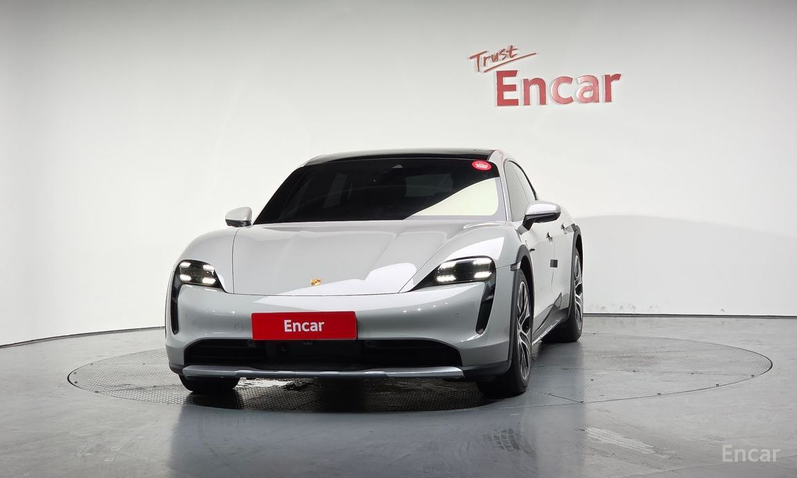 Porsche Taikan 4S Cross Turismo №4