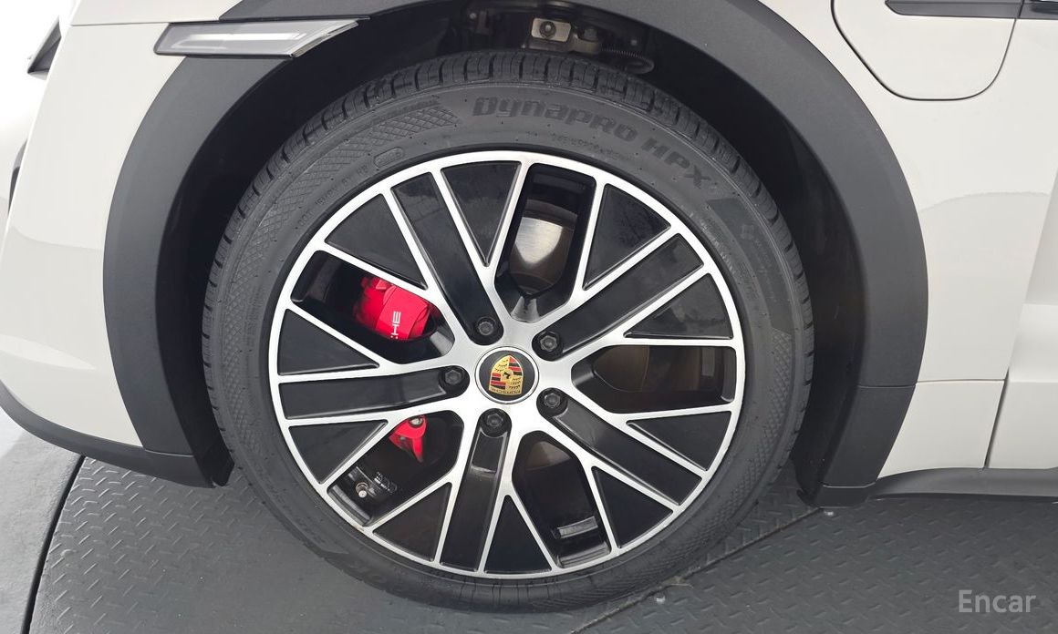 Porsche Taikan 4S Cross Turismo №6