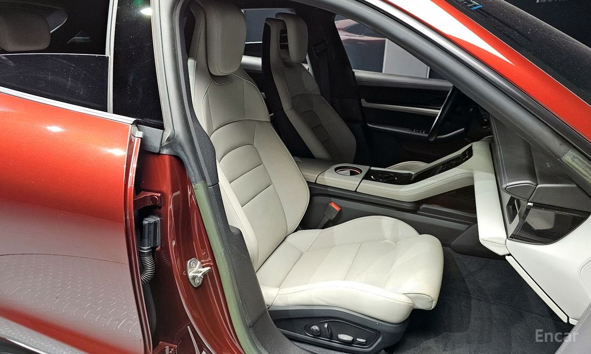 Porsche Taikan 4 Cross Turismo №11