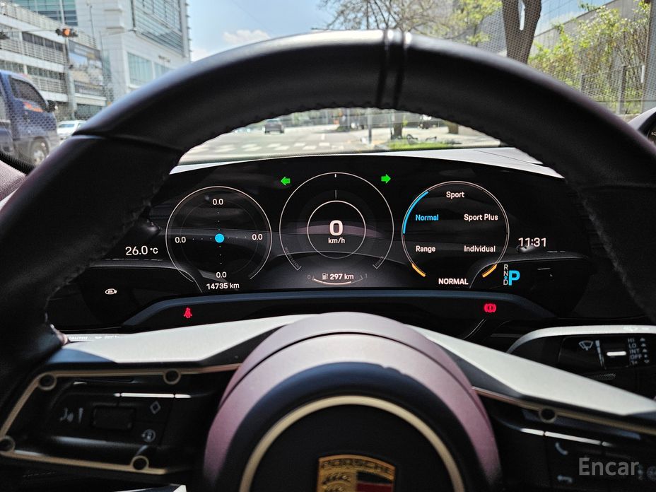 Porsche Taikan Base №9