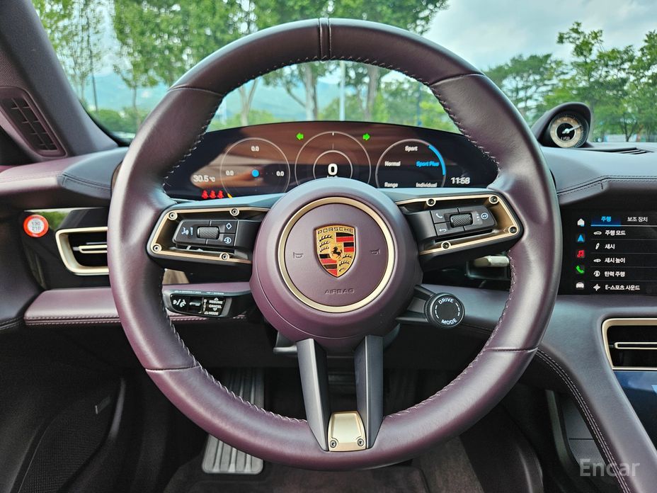 Porsche Taikan Base №13